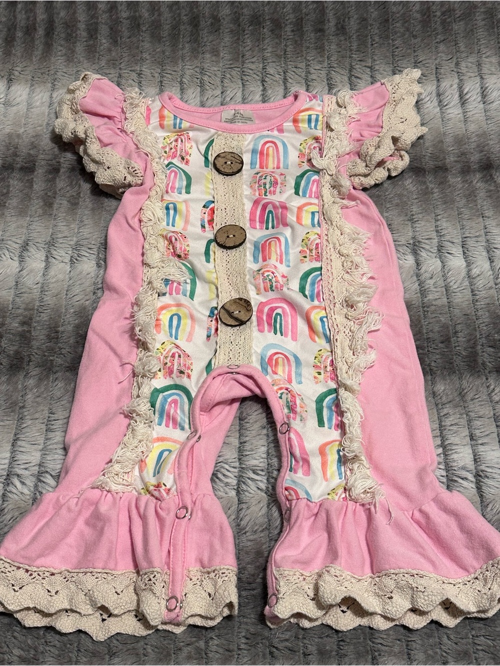 Boutique Baby Girl Outfit
Size 3-6 months